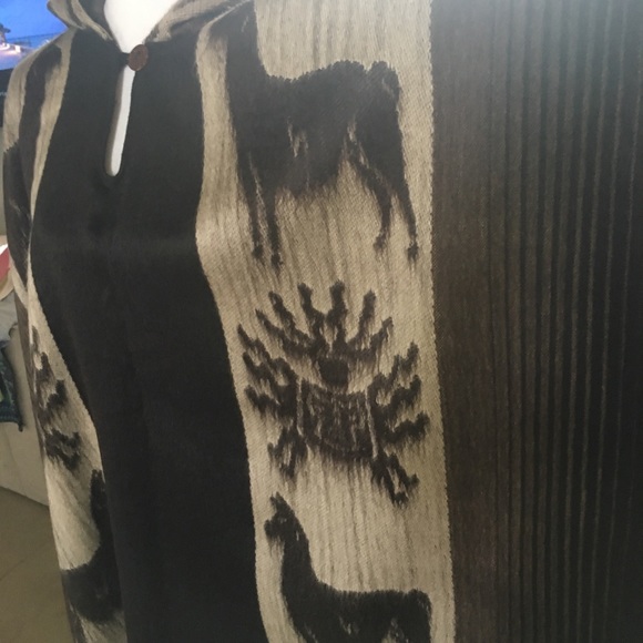 Hand crafted 100% alpaca poncho from Peru - Picture 4 of 4